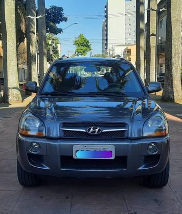 HYUNDAI TUCSON 2.0 MPFI GLS 16V 143CV 2WD FLEX 4P AUTOMÁTICO HYUNDAI TUCSON 2.0 MPFI GLS 16V 143CV 2WD FLEX 4P AUTOMÁTICO